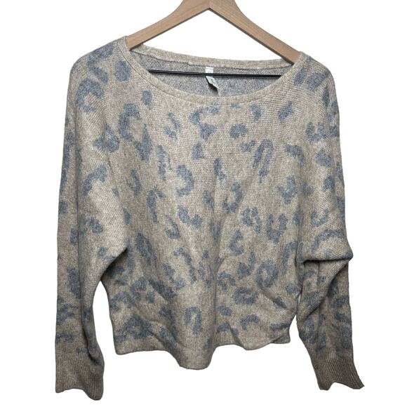 Wishlist Womens Tan Gray Leopard Print Sweater Size S/M - Picture 2 of 9